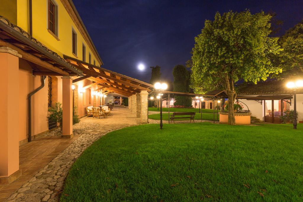 Corte Dei Tini Villa Vomano Экстерьер фото