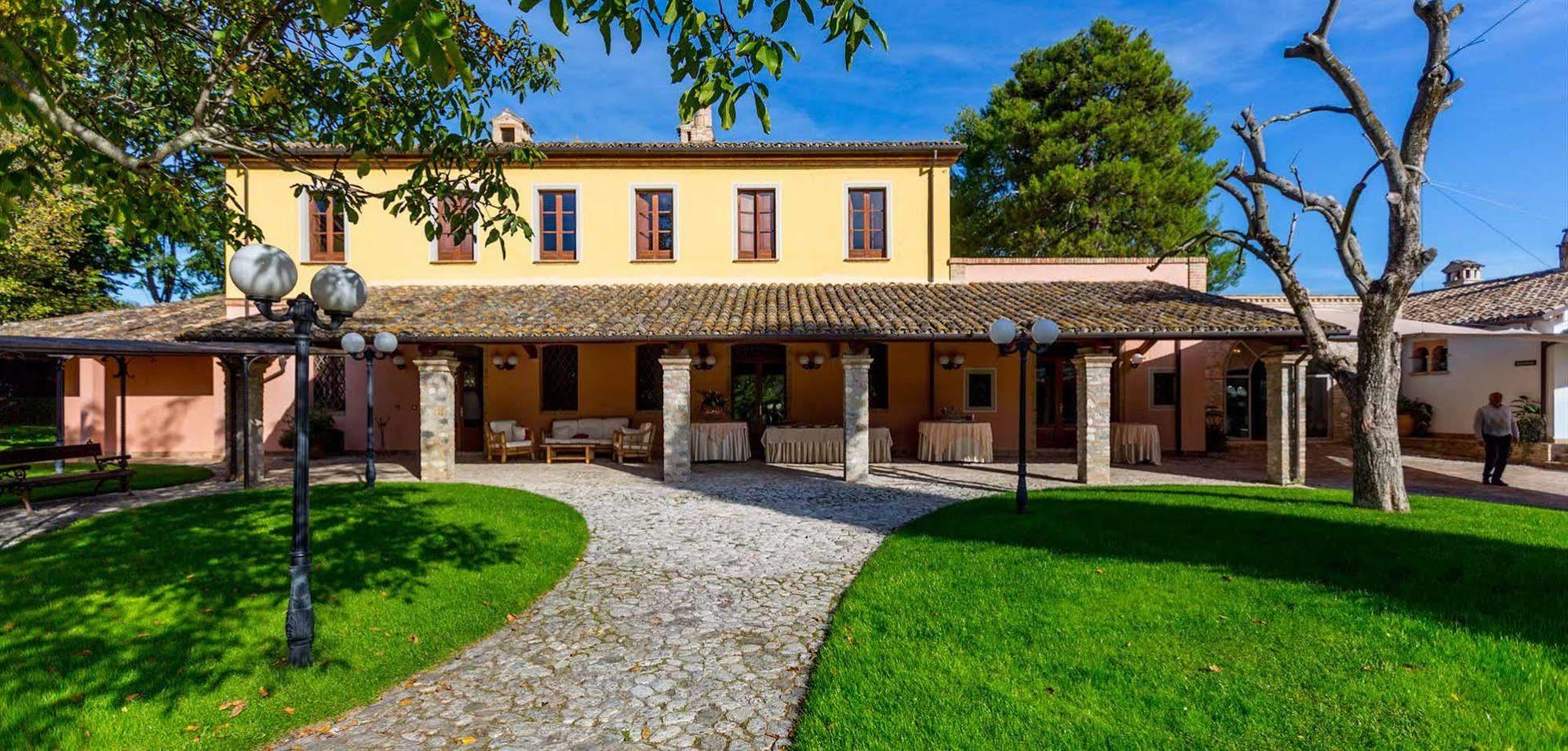Corte Dei Tini Villa Vomano Экстерьер фото