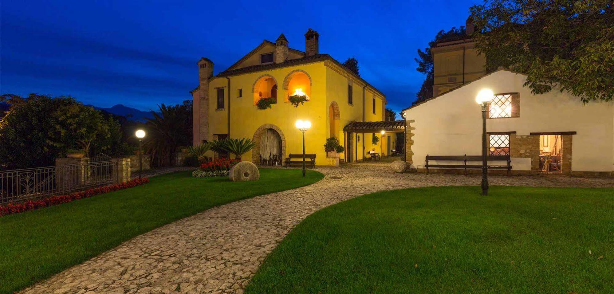Corte Dei Tini Villa Vomano Экстерьер фото
